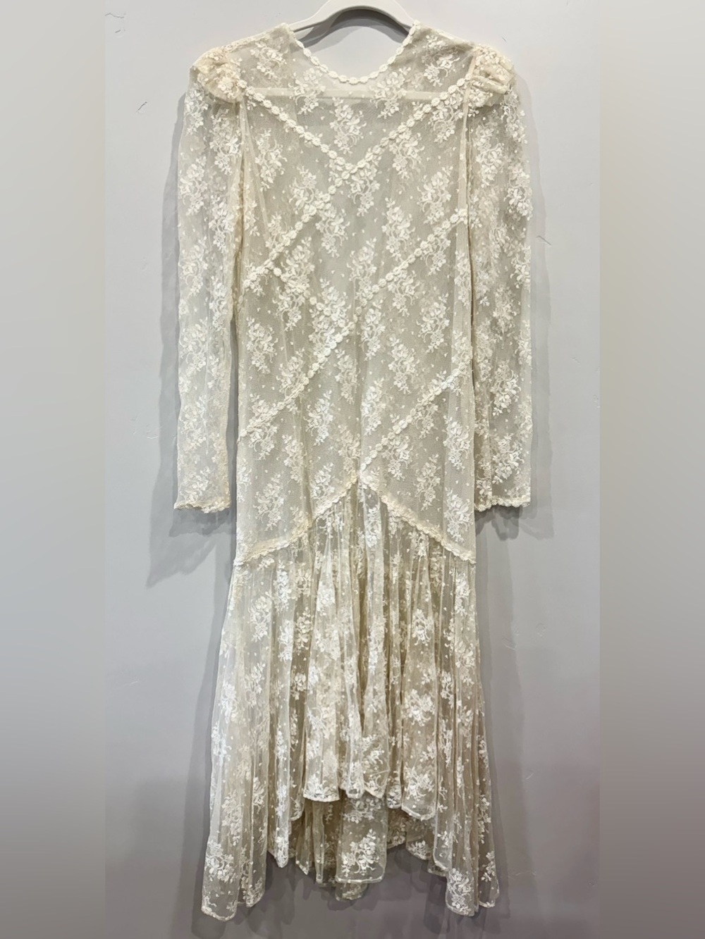 Vintage Elegant Cream Ivory Lace Long Sleeve Dress Button Back